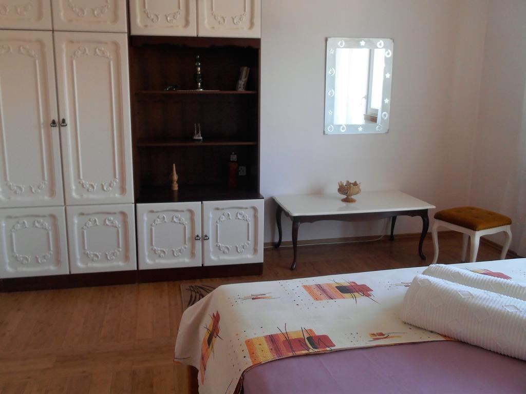 Apartments Bresan Trogir Habitación foto