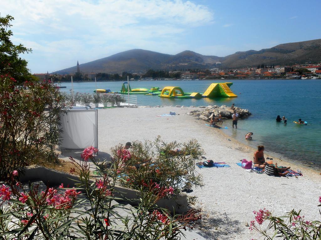 Apartments Bresan Trogir Exterior foto